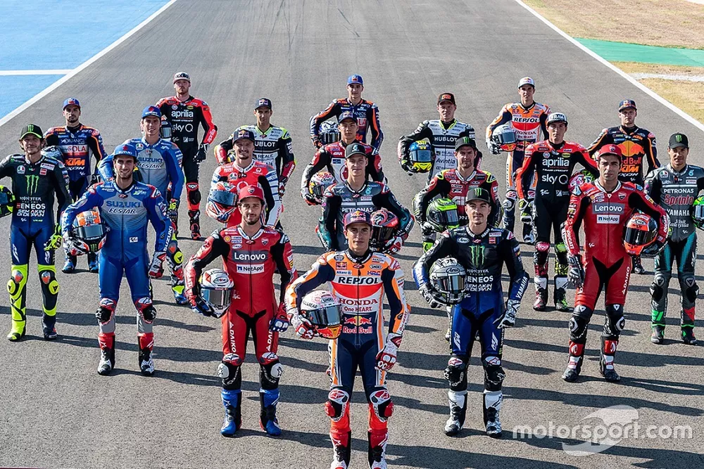 Gruppenfoto: Alle Piloten für die MotoGP-Saison 2020