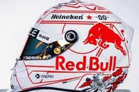 Fotos: el dise&ntilde;o de casco especial de Verstappen para Jap&oacute;n