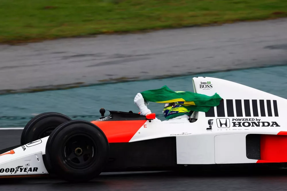 マクラーレン ホンダ MP4/5B / A.セナ【ワールド チャンピオン 】 動画】アイルトン・セナの”愛機”マクラーレン・ホンダMP4/5Bがインテル