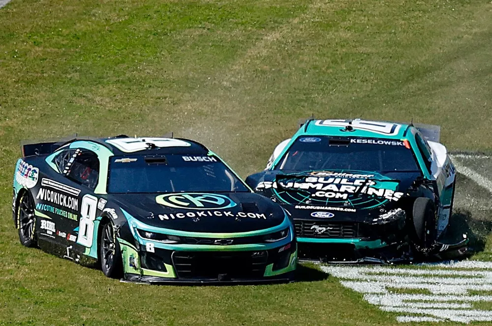 Crash involving Brad Keselowski, RFK Racing Ford; Kyle Busch, Richard Childress Racing Chevrolet