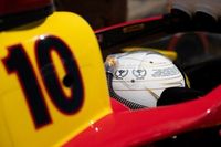 Fotos: Alex Palou estrena casco de campe&oacute;n para despedir la IndyCar 2025