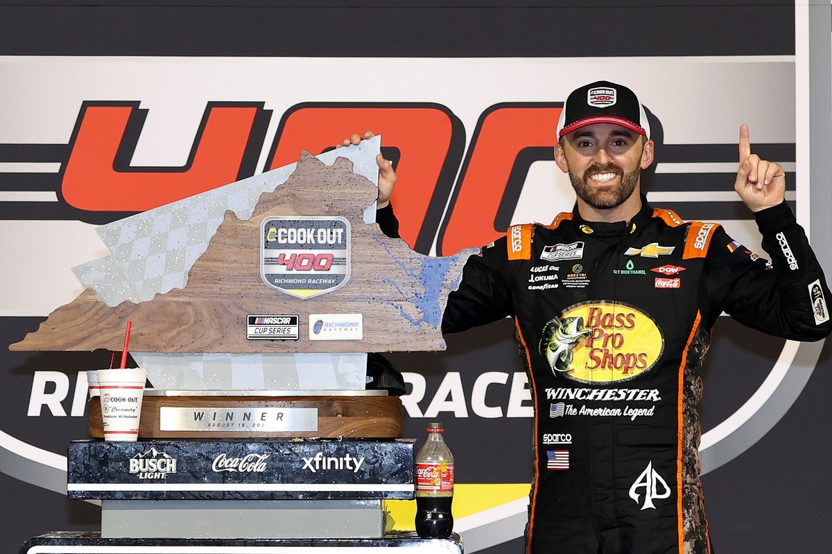 Austin Dillon reveals that he's been racing with a broken rib after recent fall