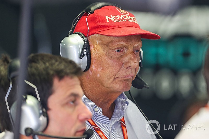 Lauda: Verstappen'e verilen ceza, gördüğüm en kötü karardı