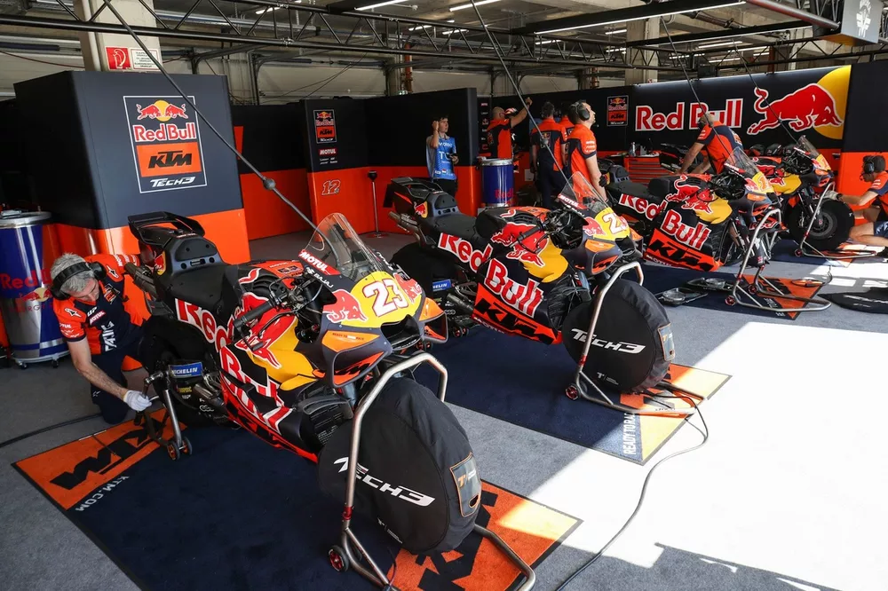 Red Bull KTM Factory Racing garage