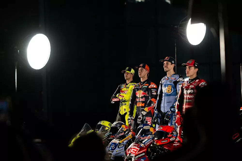La photo de groupe des pilotes MotoGP 2026