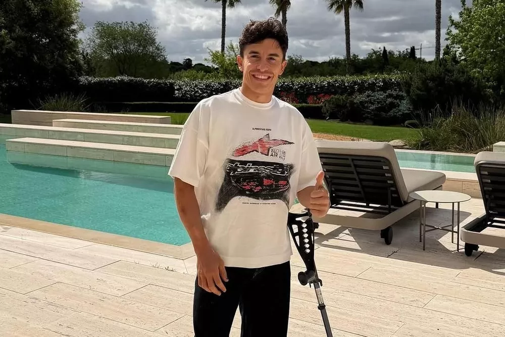 Marc Márquez, imagen post operación