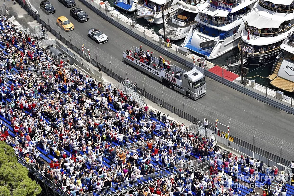 La drivers parade