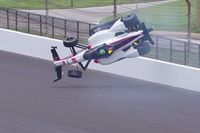 VIDEO: el accidente de Siegel que giró en el aire en el Fast Friday de Indy 500