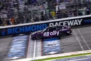 Alex Bowman frustrated with SVG, Jesse Love for 'no favors' at Richmond