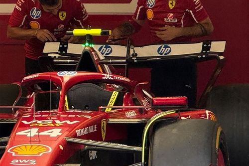 Ferrari, en Bakú con el alerón trasero de Spa, con soluciones de puzle