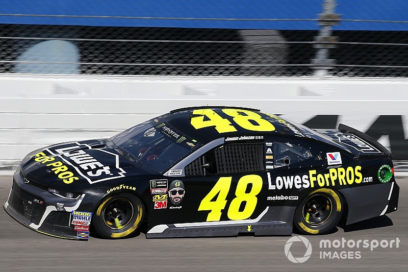Алонсо на один день поменяется машинами с чемпионом NASCAR