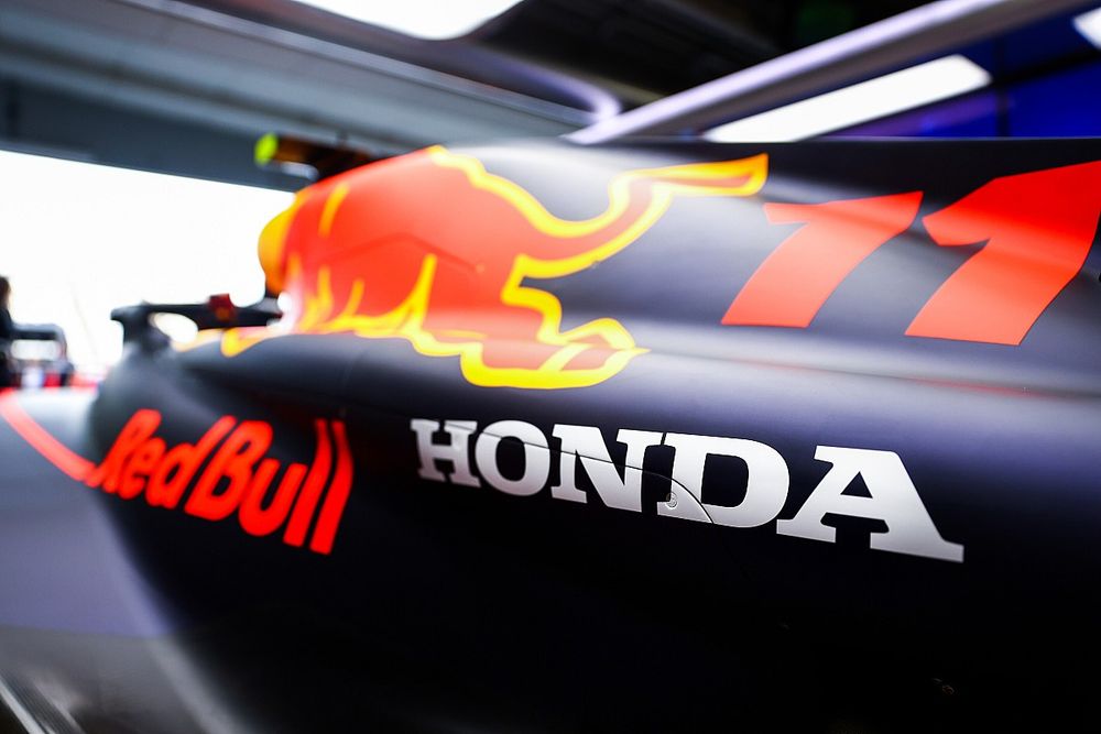 Logotipo de Honda en el RB18 de Red Bull Racing