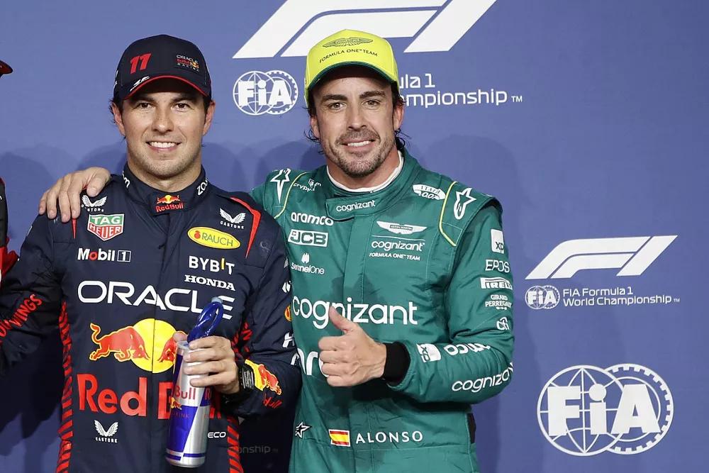 Le top 3 des qualifications : Charles Leclerc, Scuderia Ferrari, le poleman Sergio Perez, Red Bull Racing, et Fernando Alonso, Aston Martin F1 Team