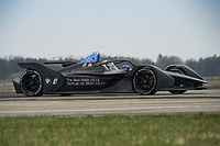 VÍDEO: As primeiras voltas do BMW da Fórmula E