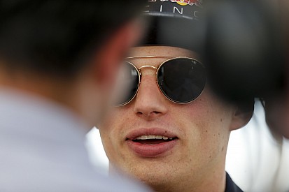 Surer: “Verstappen kan volgend jaar wereldkampioen worden”
