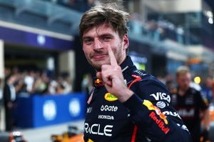 Verstappen sueña tras la pole de Abu Dhabi F1, con Norris y Piastri detrás