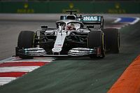 VIDEO: Hamilton casi se lleva puesto a Albon
