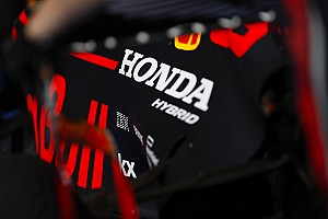 Honda ya no pierde tiempo en tapar agujeros