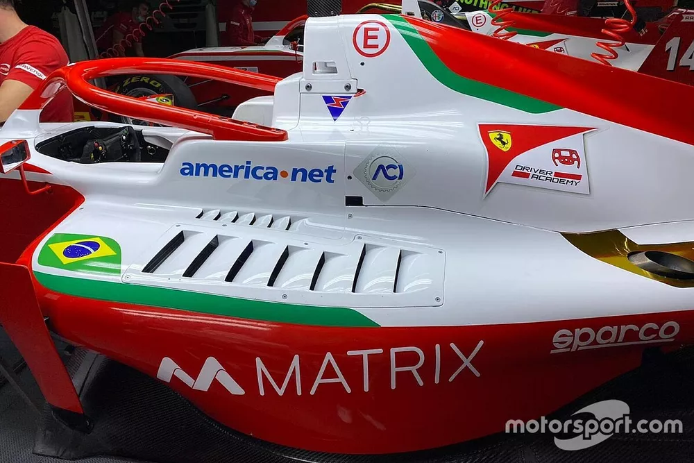 Carro de Gianluca Petecof com novos patrocinadores