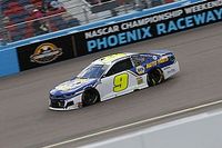 Chase Elliott repete feito do pai e conquista título da NASCAR
