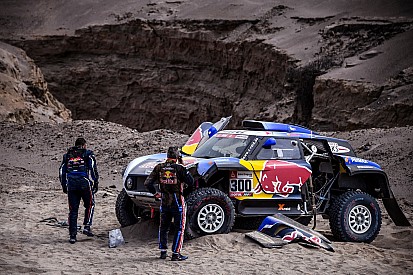 Sainz kaza yüzünden "felaket" Dakar etap kitabını suçladı