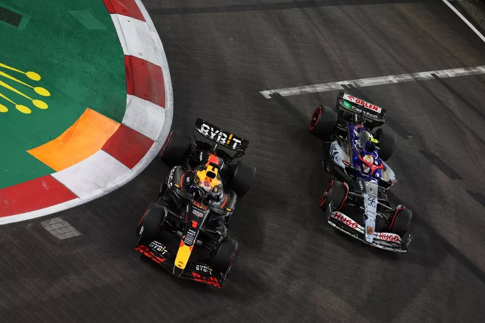 Max Verstappen, Red Bull Racing RB20, Yuki Tsunoda, RB F1 Team VCARB 01