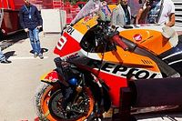 Lorenzo sufre otra aparatosa ca&iacute;da en el test de Montmel&oacute;