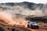 WRC Arabia Saudita: Fourmaux lidera, Evans pierde terreno en la pelea por el t&iacute;tulo con Ogier