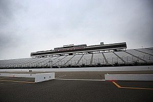 NASCAR pospone su carrera en Loudon por mal tiempo
