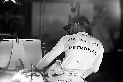 Hamilton: F1'den sonra başka yerde yarışma isteğim yok