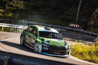 Zacięta walka za plecami gospodarzy