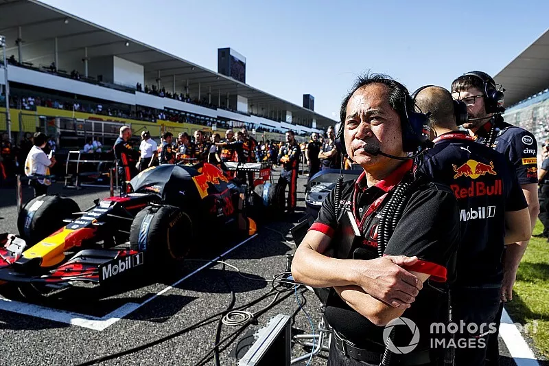 Toyoharu Tanabe, F1 Technical Director, Honda on the grid