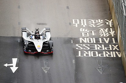 Fotogallery: gli svizzeri Buemi e Mortara nell'E-Prix di Hong Kong della Formula E