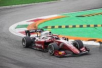 De Vries se entromete en el duelo entre Russell y Norris