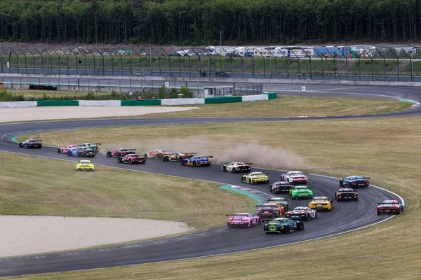 W czołówce coraz ciaśniej