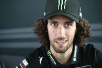 Rins: "A ver c&oacute;mo funciona la V4 en un circuito como Sepang, tengo mucha curiosidad"