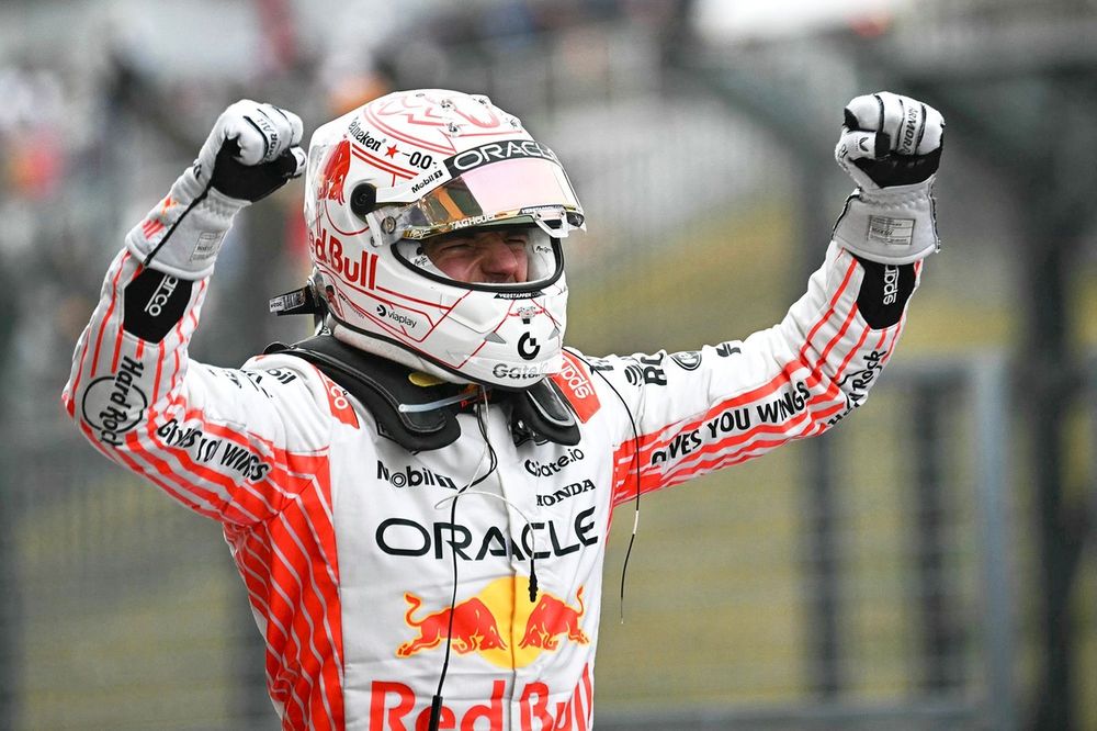 角田裕毅、レッドブルでの記念すべき初陣は12位。フェルスタッペンが