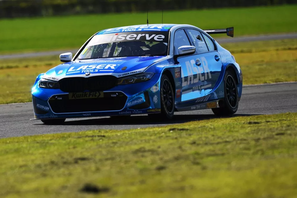 Jake Hill, Laser Tools Racing with MB Motorsport BMW 330i M Sport