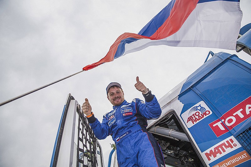 VIDEO: La etapa final del Dakar para camiones