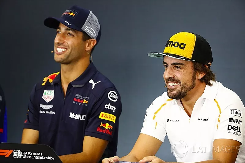 Daniel Ricciardo, Red Bull Racing, et Fernando Alonso, McLaren, en conf&eacute;rence de presse
