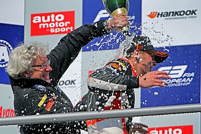 Van Amersfoort trots: "Verstappen en Leclerc totaal verschillend, maar allebei bijzonder"