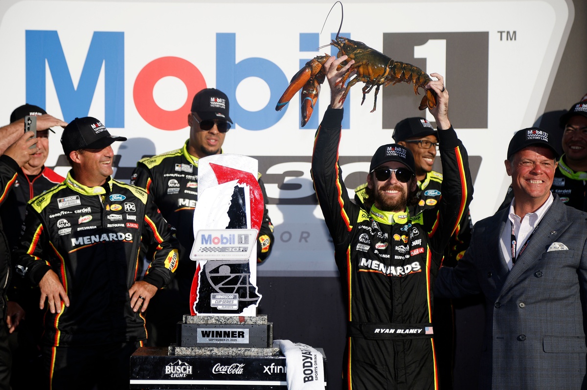 Ryan Blaney wins Loudon NASCAR Cup race, now locked into next playoff round