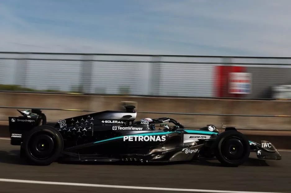 Andrea Kimi Antonelli, Mercedes W15, Test Pirelli a Silverstone