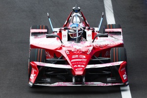 oliver-rowland-nissan-formula-.jpg