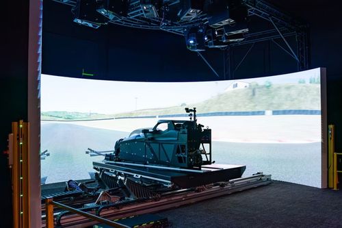 F1: Cadillac já testou carro em simulador e se 'arma' com contratações para 2026