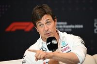 Wolff vacila y "tal vez haya una sorpresa" con el fichaje de Antonelli