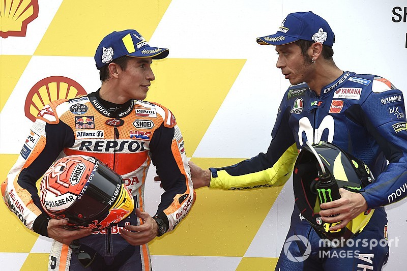 Rossi pede desculpas a Márquez por manobra durante treino