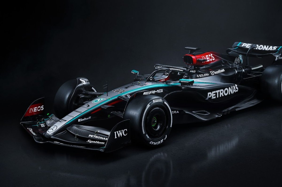 [海外別注]メルセデス F1 W15 L.ハミルトン 2024年アブダビGP メルセデスF1、カラーリング変更した2024年新車W15を発表。2020年以来