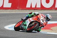 Ducati mantiene a Melandri para 2018 en el WSBK