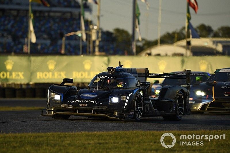 #10 Konica Minolta Cadillac DPi-V.R. Cadillac DPi, DPi: Renger Van Der Zande, Ryan Briscoe, Scott Dixon, Kamui Kobayashi